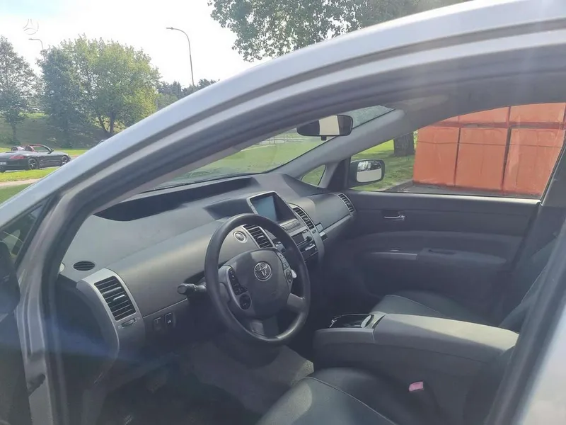 Toyota Prius - 1