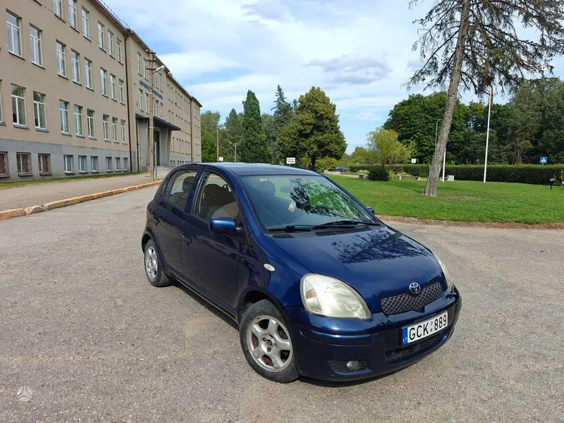 Toyota Yaris - 1