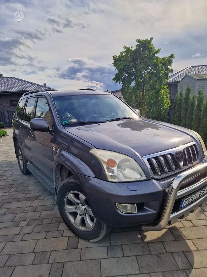 Toyota Land Cruiser - 1