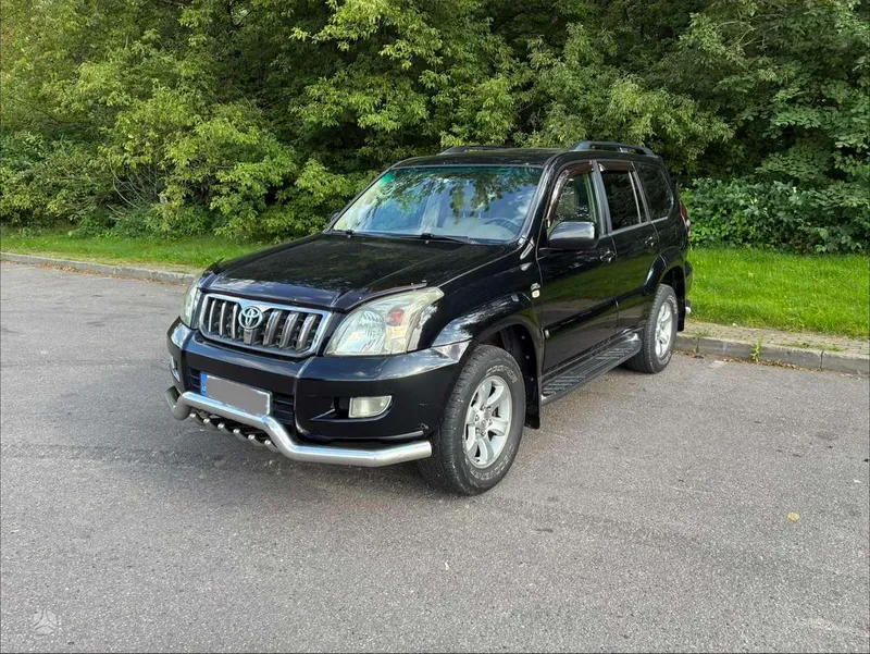 Toyota Land Cruiser - 1