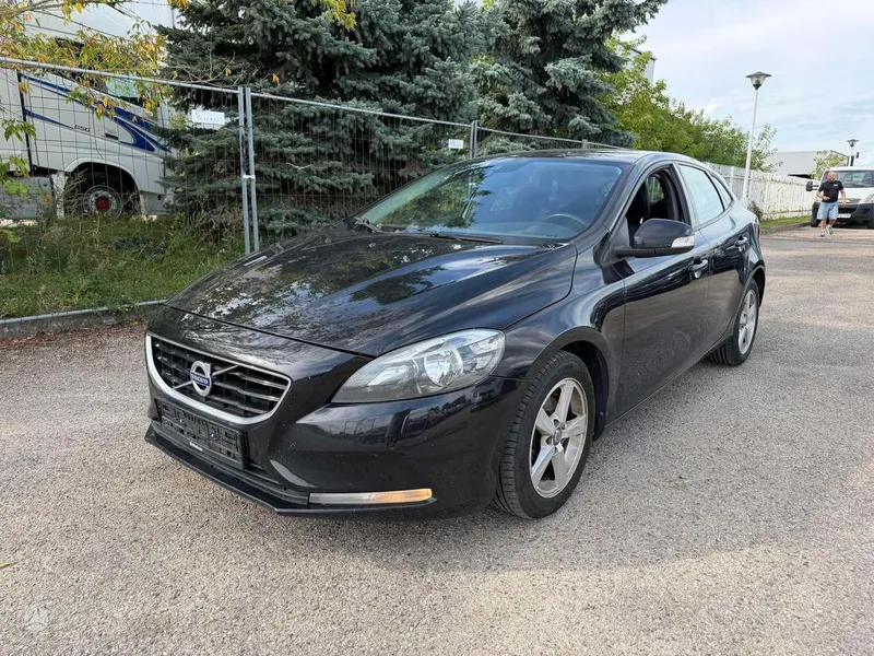 Volvo Volvo V40
