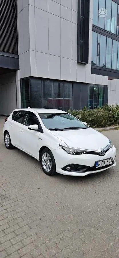 Toyota Auris - 1