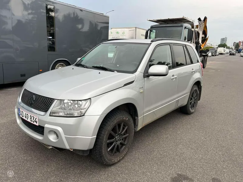 Suzuki Vitara - 1