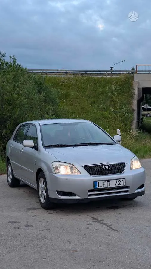 Toyota Corolla - 1