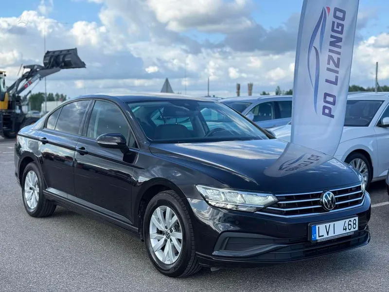 Volkswagen Passat - 1