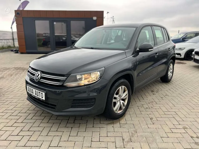 Volkswagen Tiguan - 1