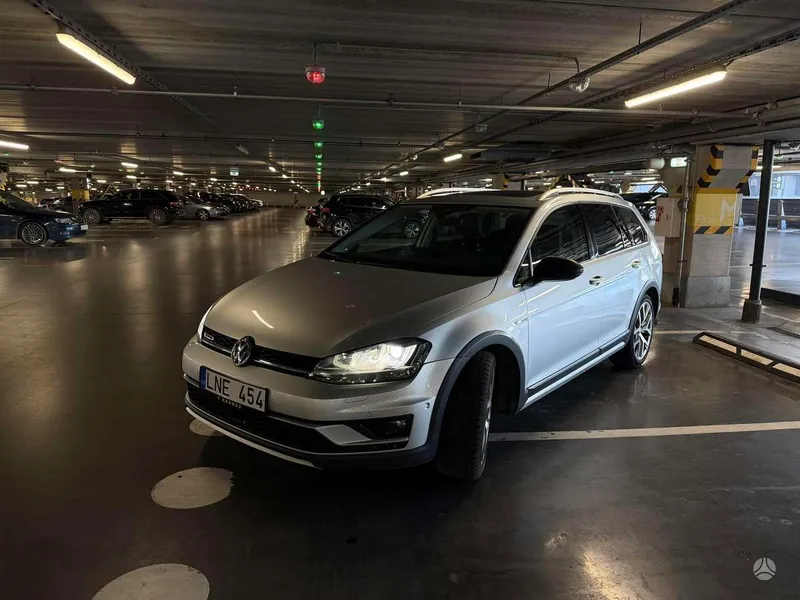 Volkswagen Golf Alltrack - 1