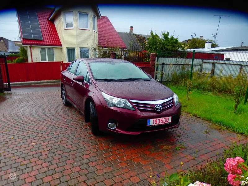 Toyota Avensis - 1