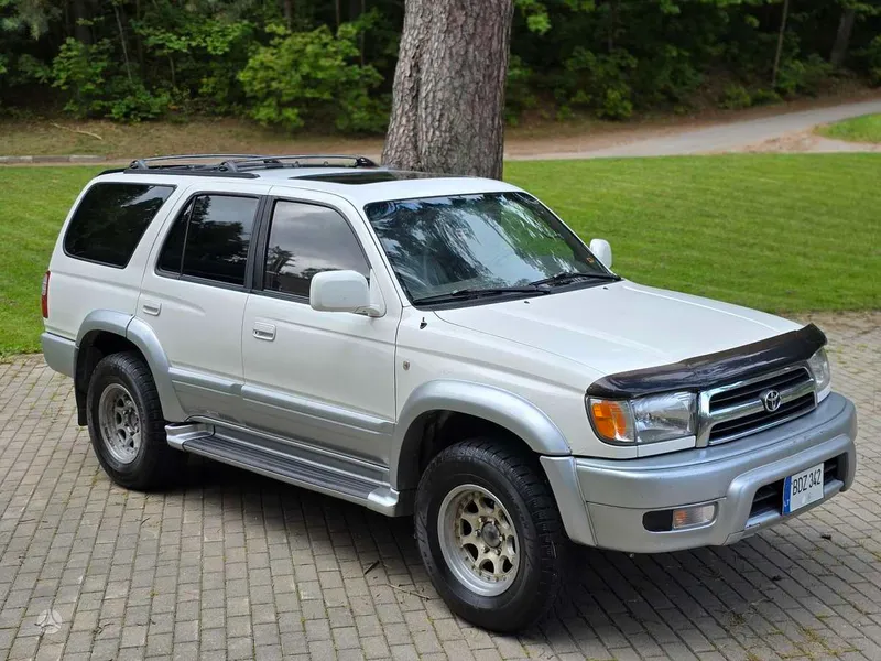 Toyota 4Runner - 1