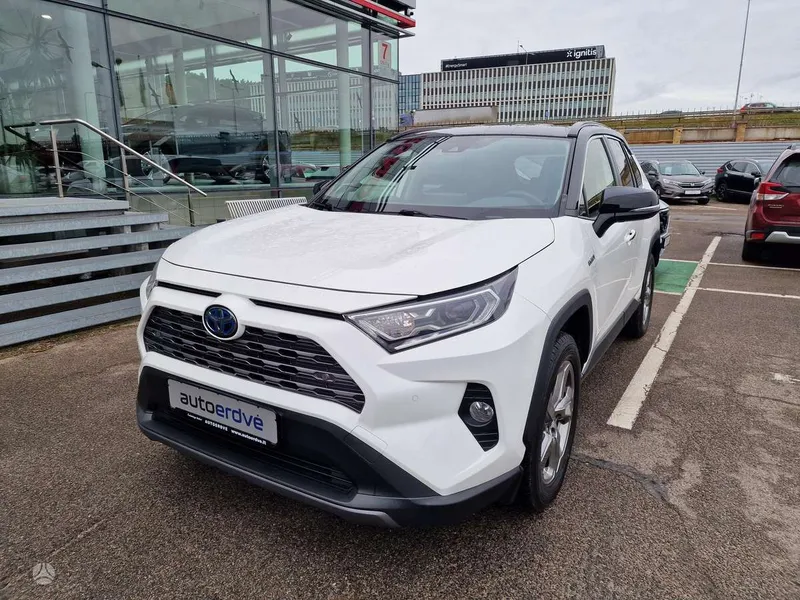 Toyota RAV4 - 1