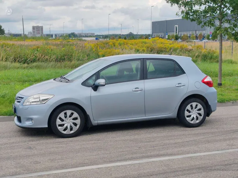 Toyota Auris - 1