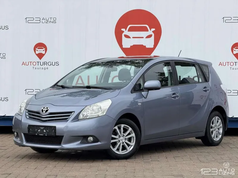 Toyota Verso - 1