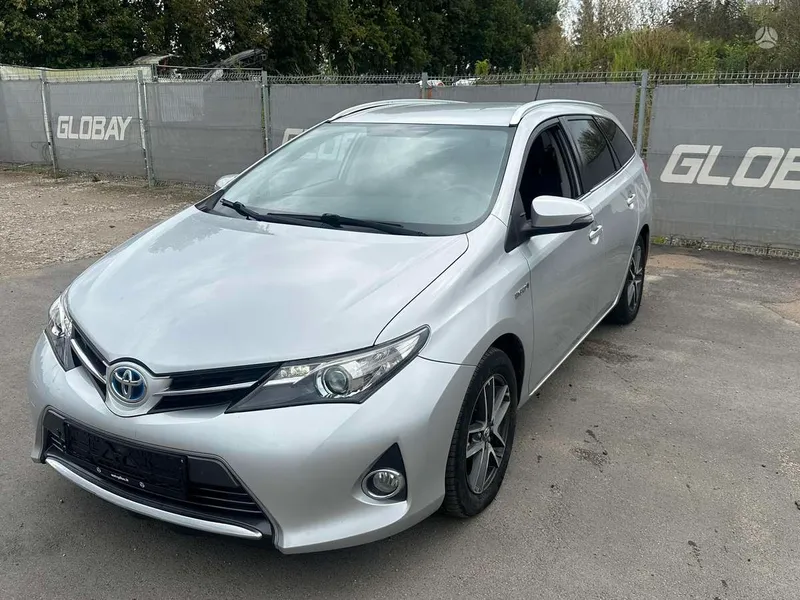 Toyota Auris - 1