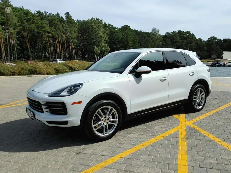 Porsche Cayenne - 1