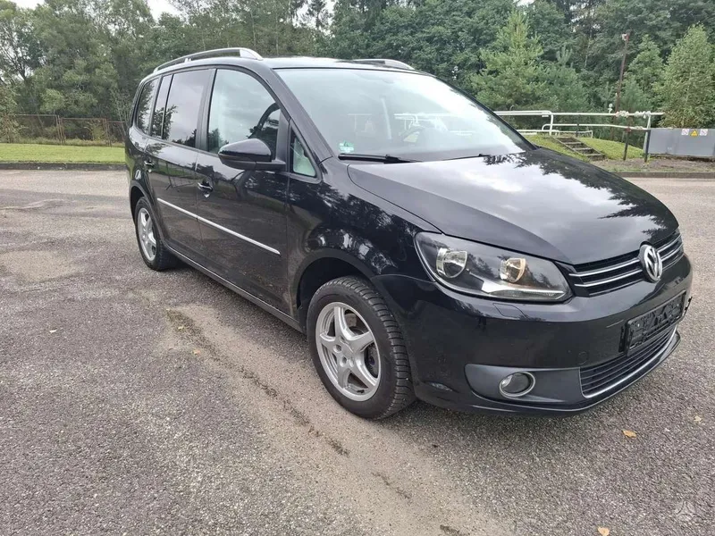 Volkswagen Touran - 1