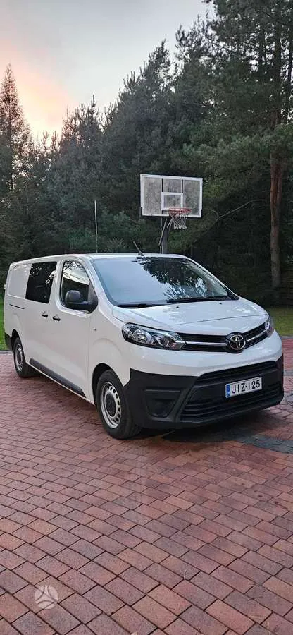 Toyota Proace - 1