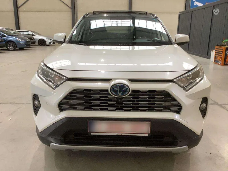 Toyota RAV4 - 1