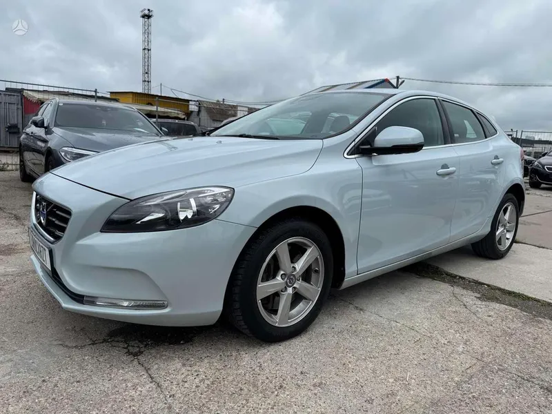 Volvo V40 - 1