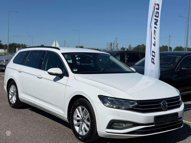 Volkswagen Passat - 1