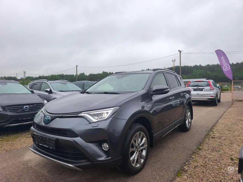 Toyota RAV4 - 1