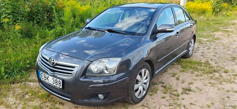 Toyota Avensis - 1