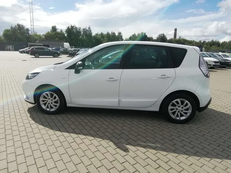 Renault Scenic - 1