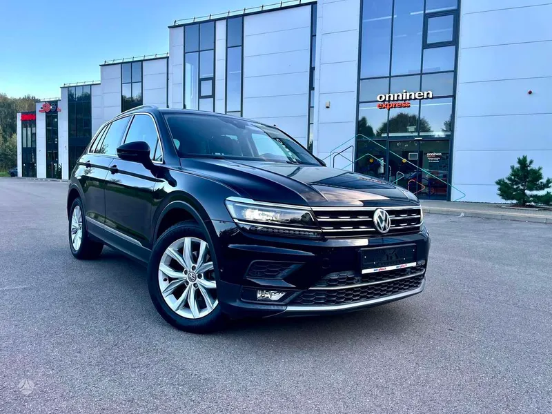 Volkswagen Tiguan - 1
