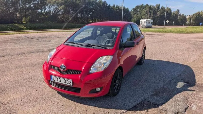 Toyota Yaris - 1