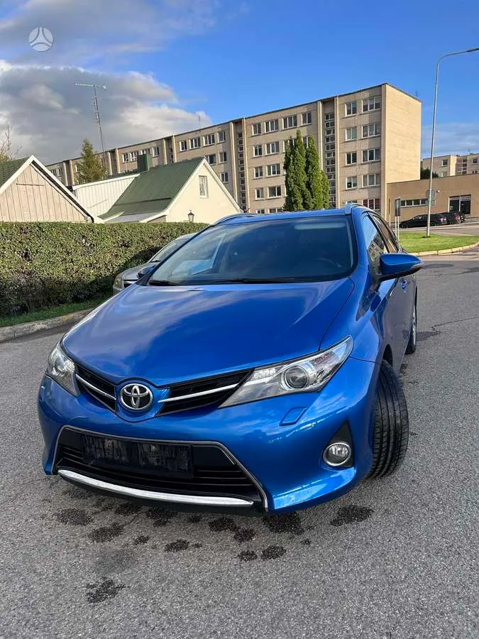 Toyota Auris - 1
