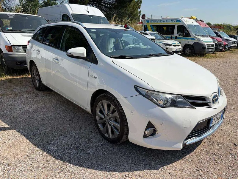 Toyota Auris - 1