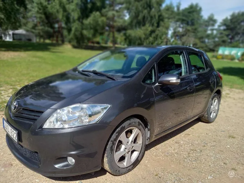 Toyota Auris - 1