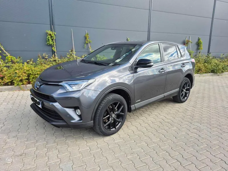 Toyota RAV4 - 1