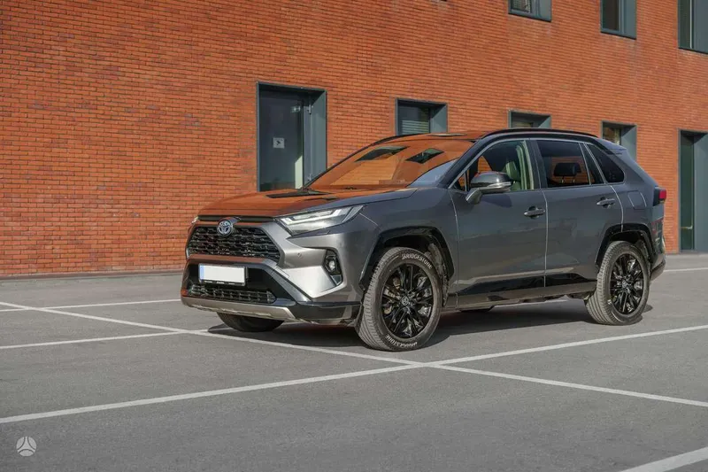 Toyota RAV4 - 1