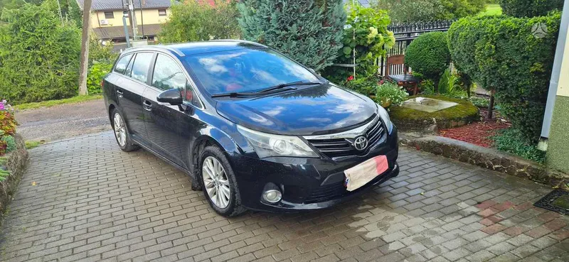 Toyota Avensis - 1