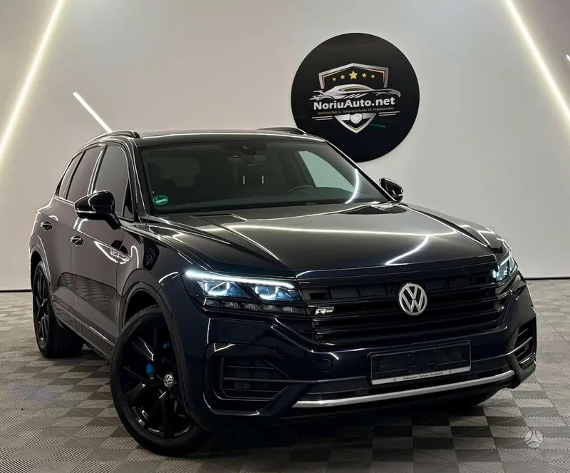 Volkswagen Touareg - 1