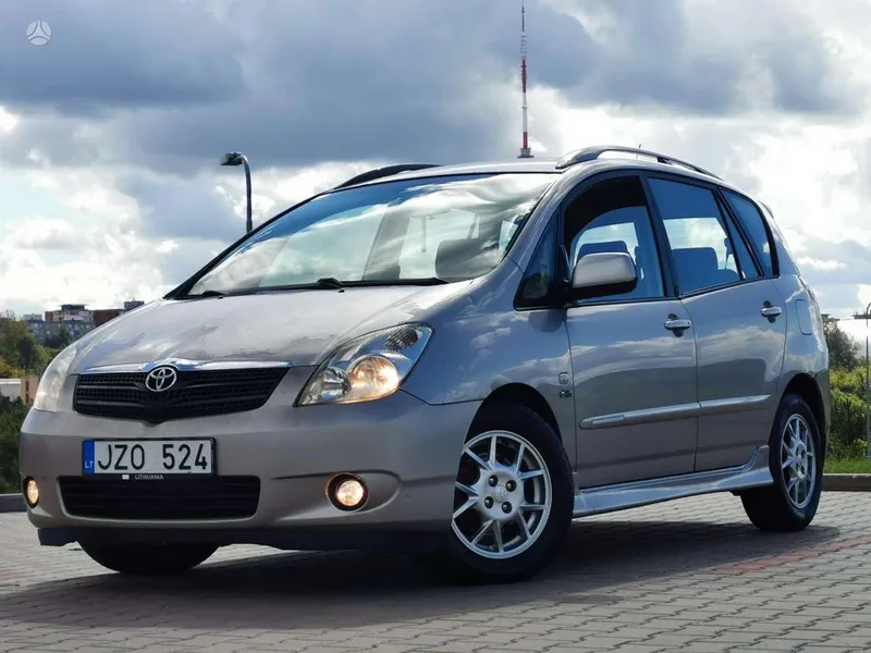 Toyota Corolla Verso - 1