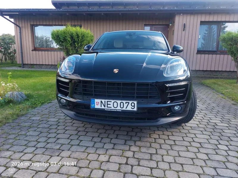 Porsche Macan - 1