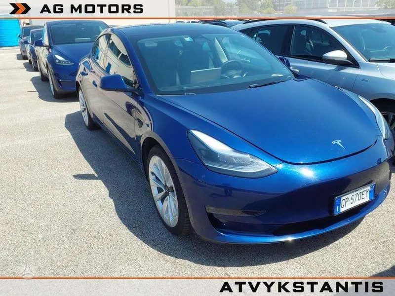 Tesla Model 3 - 1