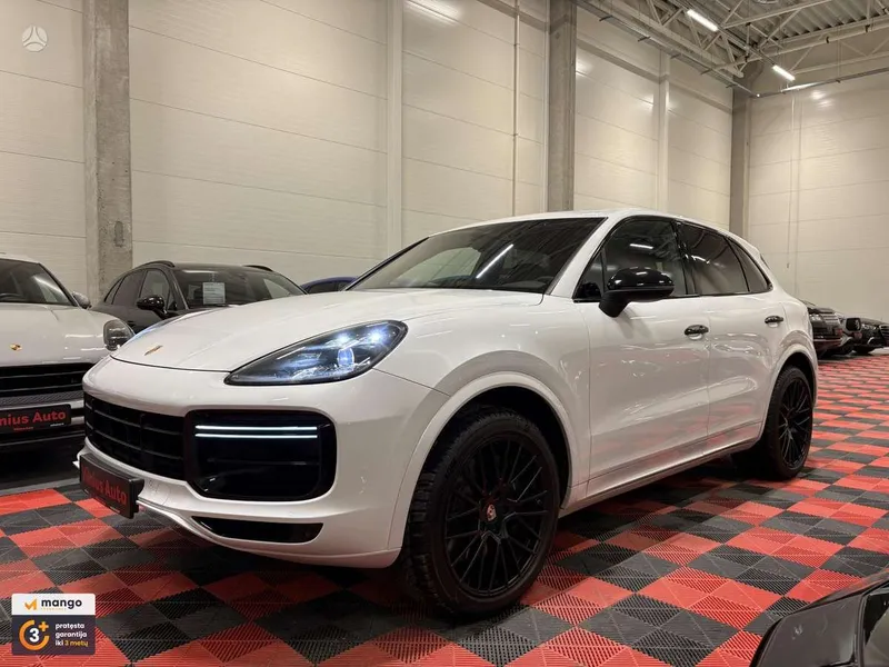 Porsche Cayenne - 1