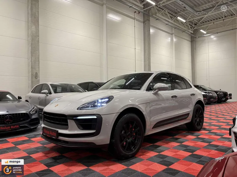 Porsche Macan - 1