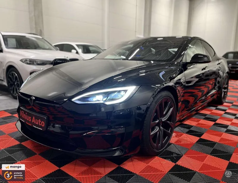 Tesla Model S - 1