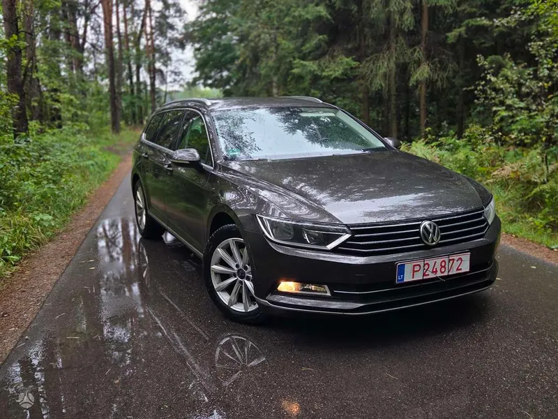 Volkswagen Passat - 1