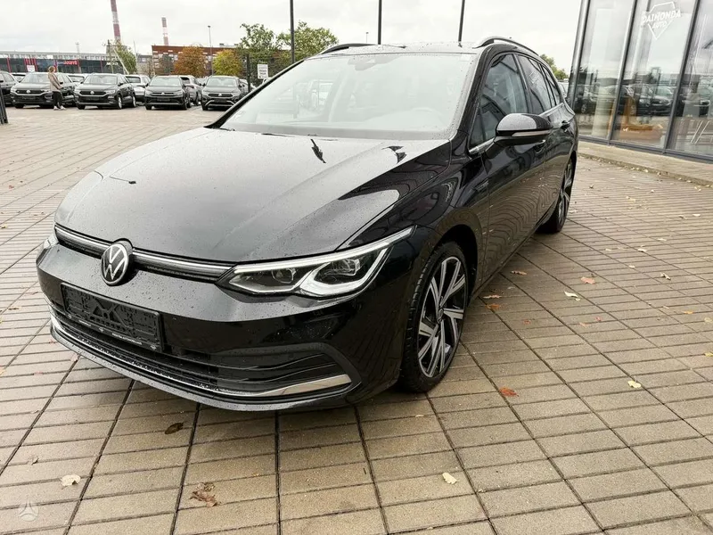 Volkswagen Golf - 1