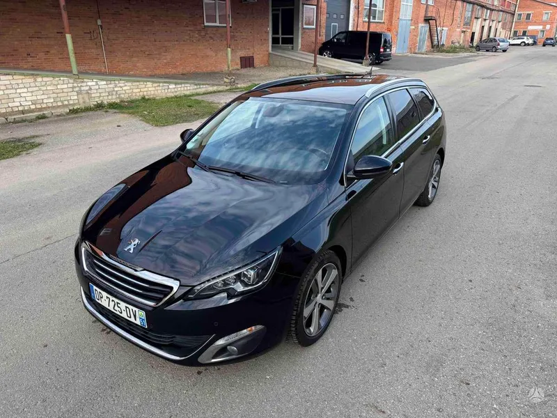 Peugeot 308 - 1