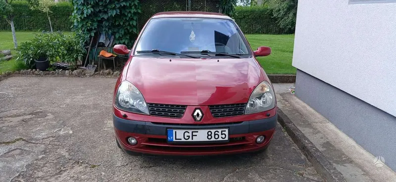 Renault Clio - 1
