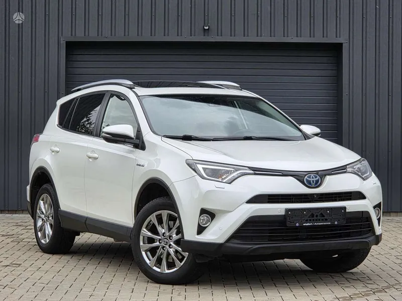 Toyota RAV4 - 1