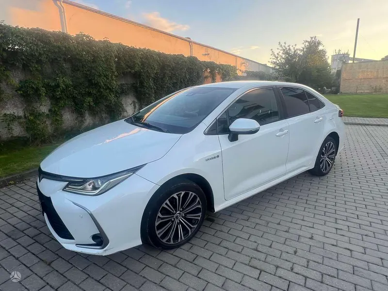 Toyota Corolla - 1