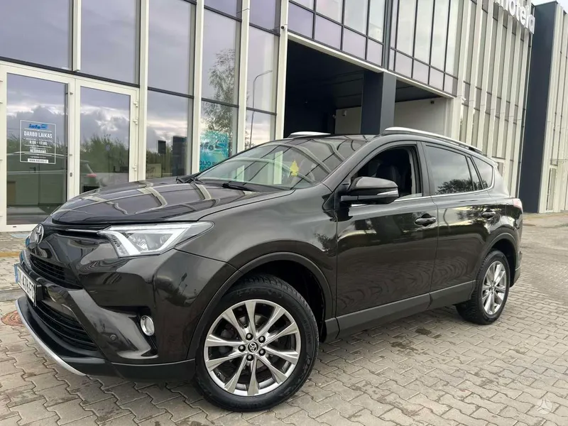 Toyota RAV4 - 1