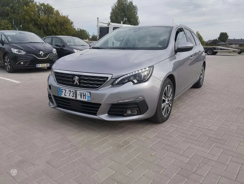 Peugeot 308 - 1
