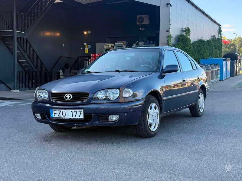 Toyota Corolla - 1